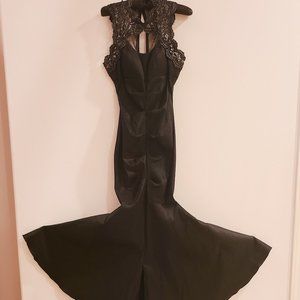 Escape Black Mermaid Gown Size 4 - Pre-Owned